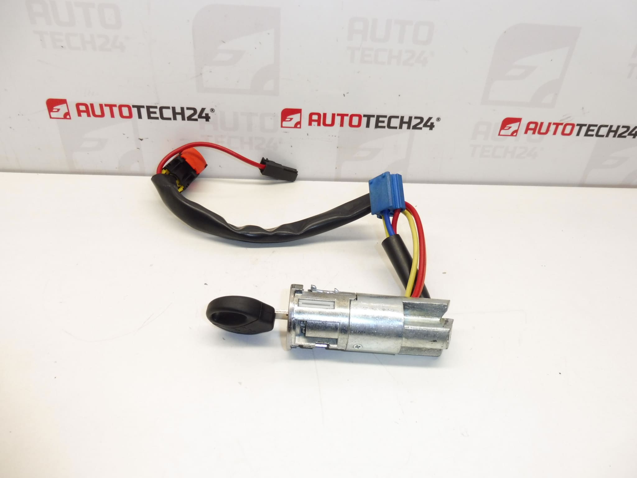 Switch box + 1 key Peugeot 206 4162P0 | AUTOTECH24.EU