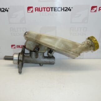 TRW Citroën Peugeot 4601L8 brake master cylinder