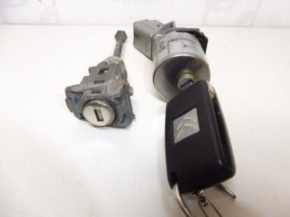 Set of locks and 1 key Citroën Peugeot 4162KF 4162KC